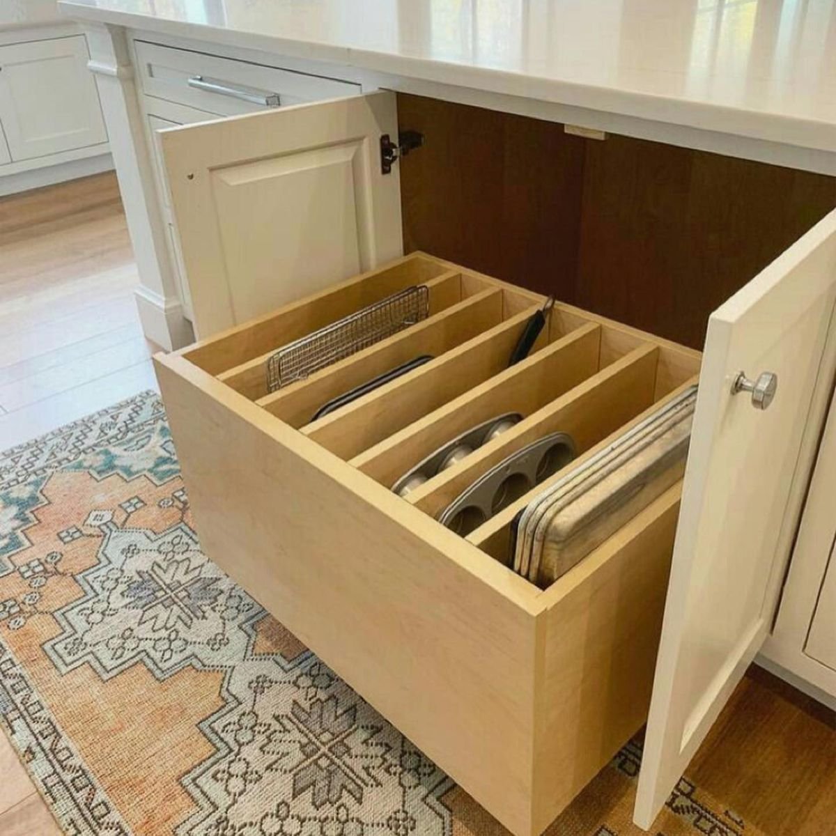 Effortless Baking Sheet Storage