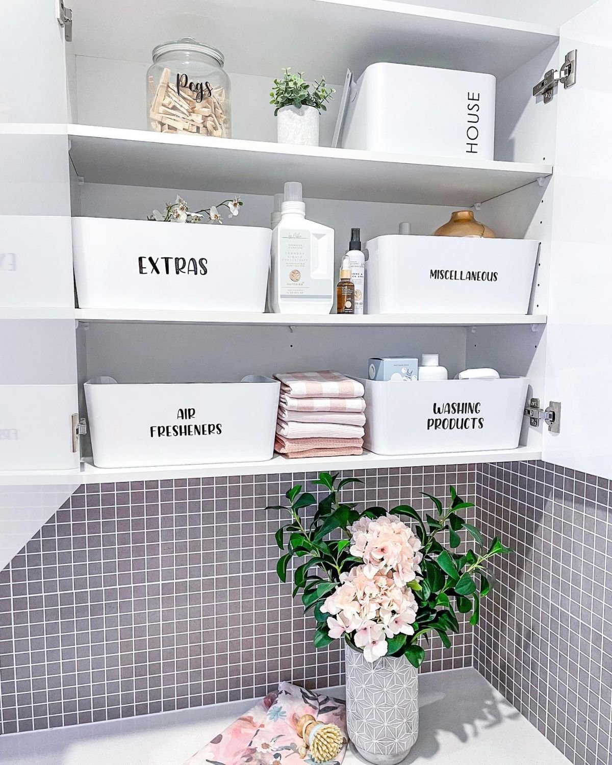 Smart Laundry Room Tub Organization