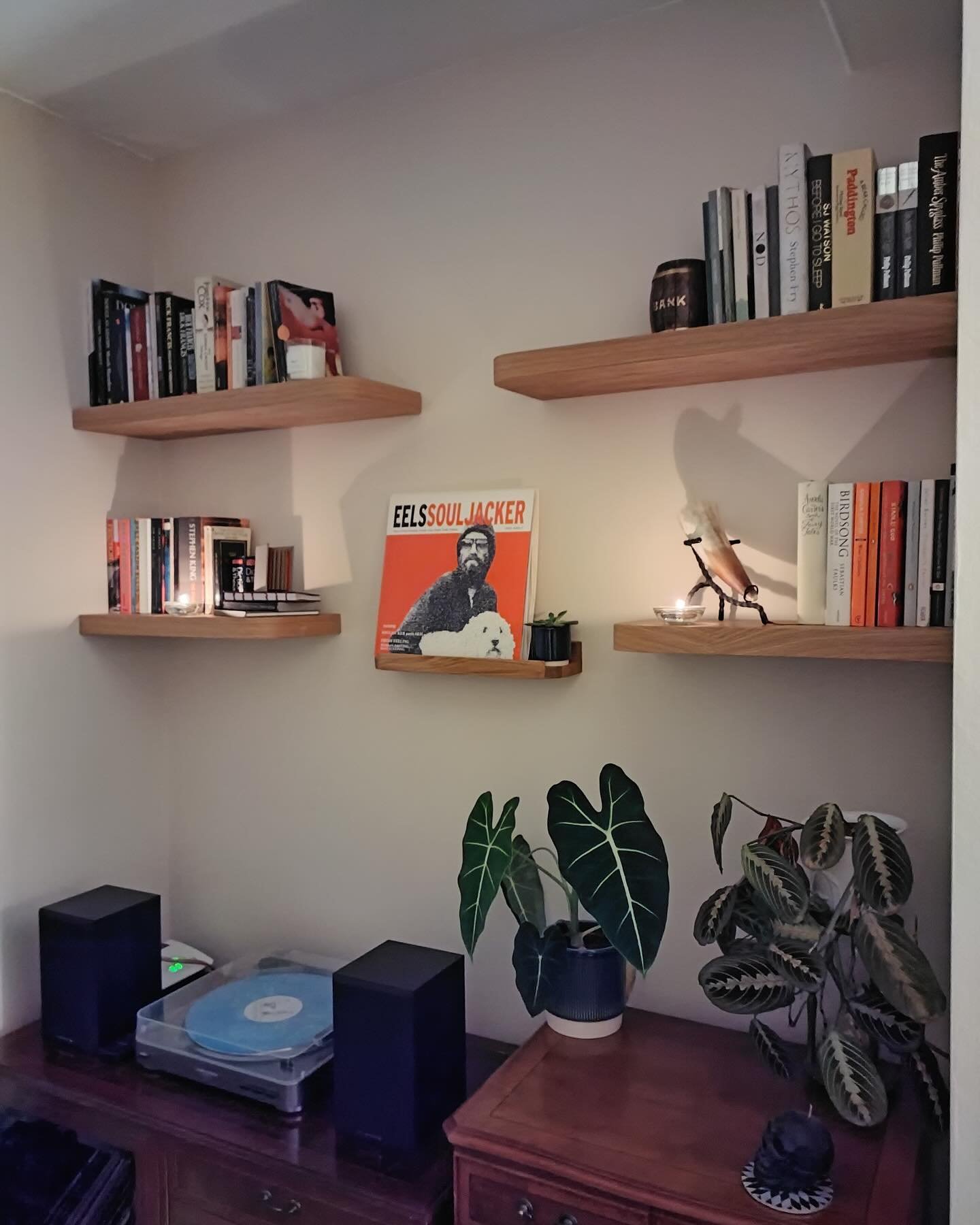 Stylish Corner Floating Bookshelves