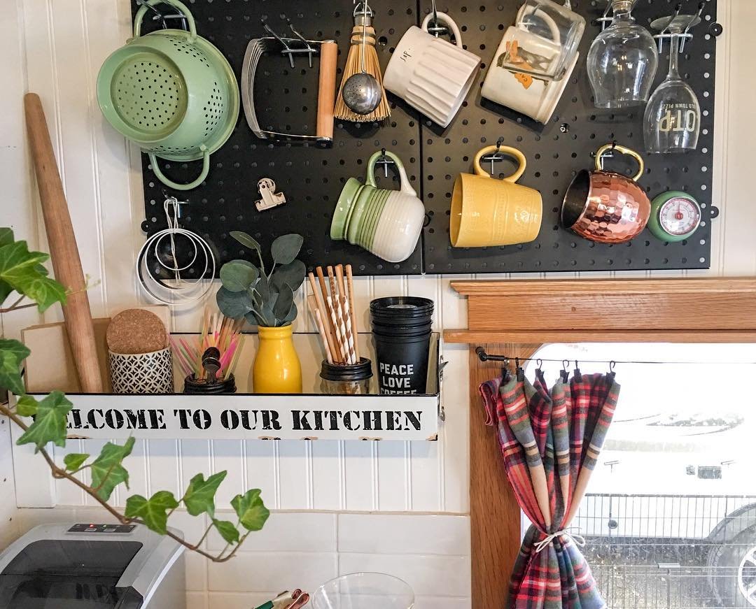 Stylish Pegboard Kitchen Solutions