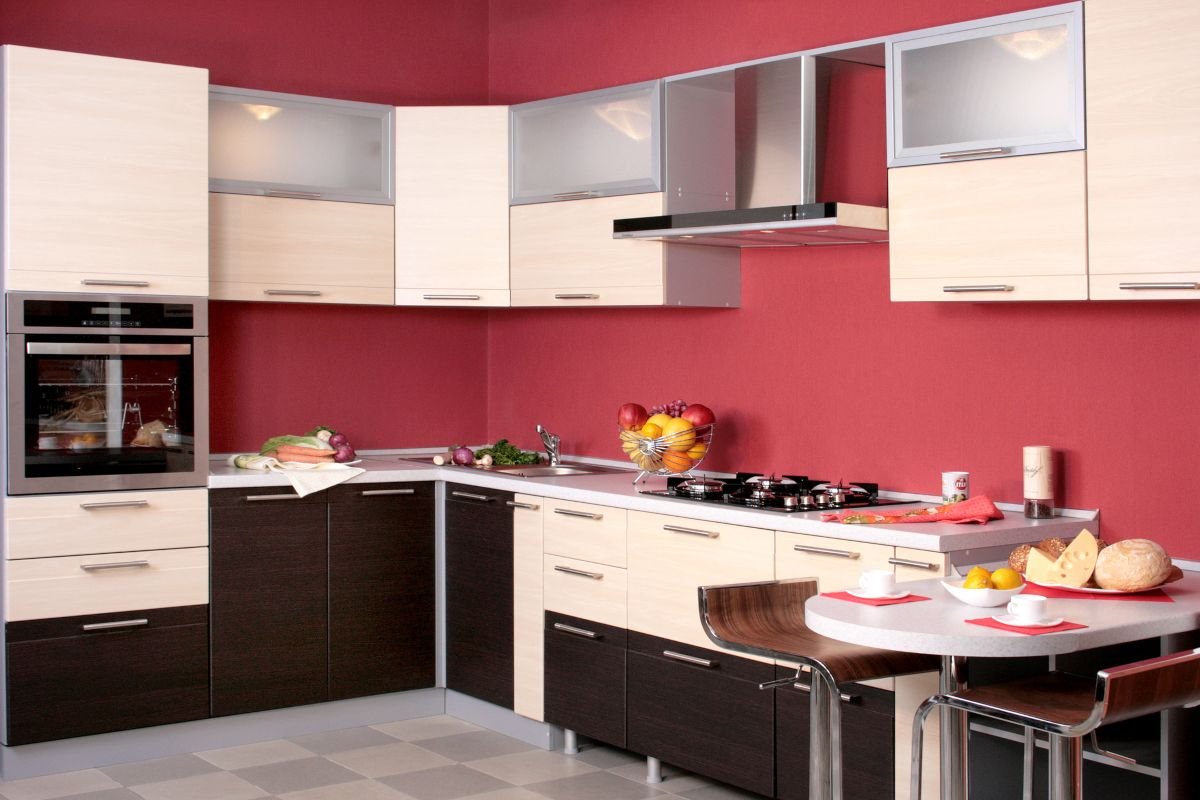 Vibrant Red Kitchen Accent Wall