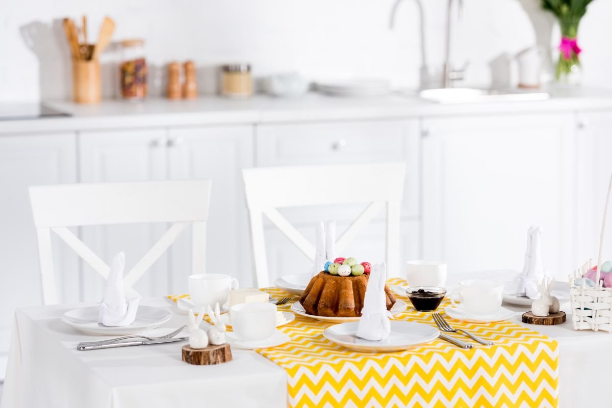 Vibrant Tablecloth for Instant Charm