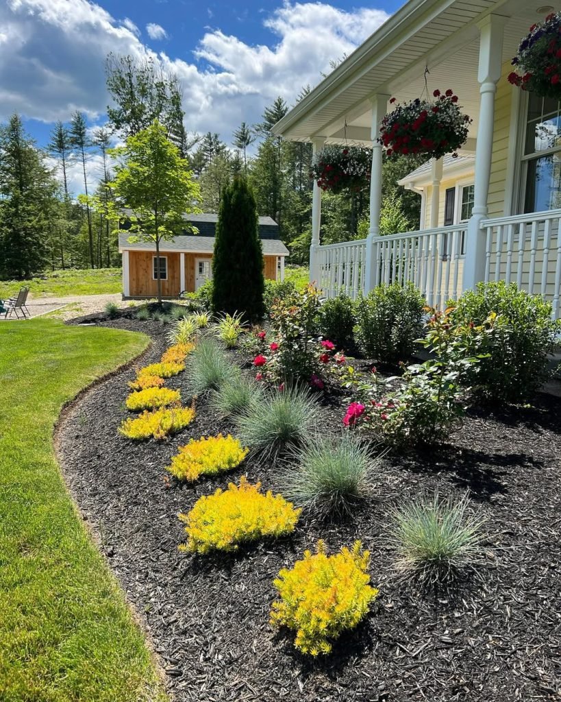 Charming Country Garden Design