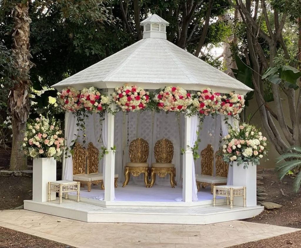 Elegant Golden Ceremony Pavilion