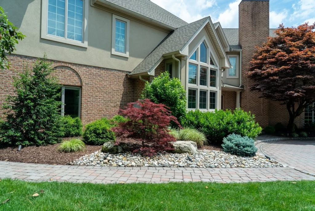 Elegant Rock Garden Design