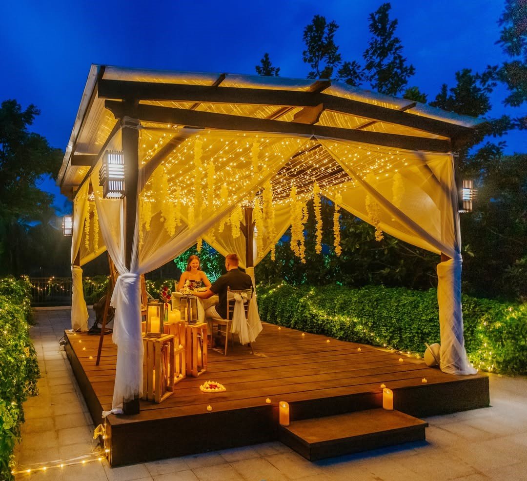 Enchanting Dinner Gazebo Design