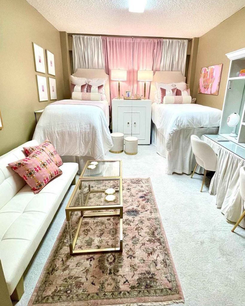 Luxurious Lounge Suite