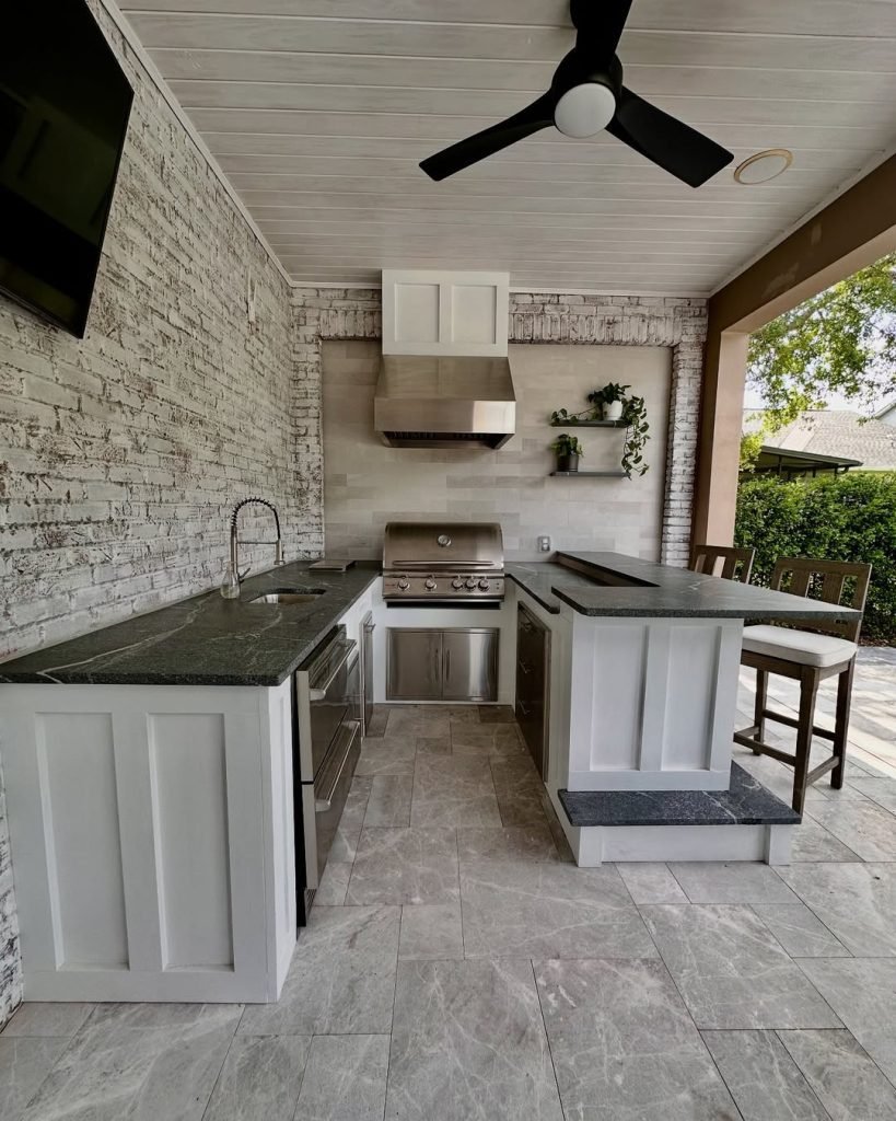 Covered Farmhouse Kitchen Design