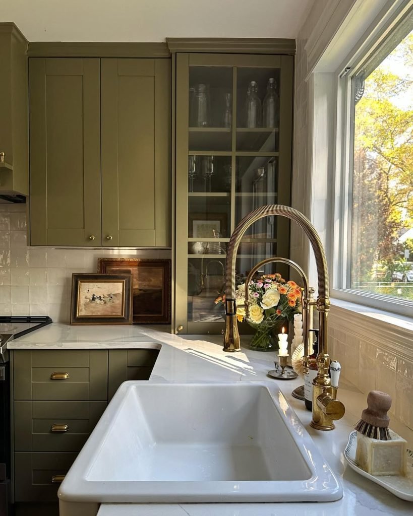 Elegant Green Sink Design