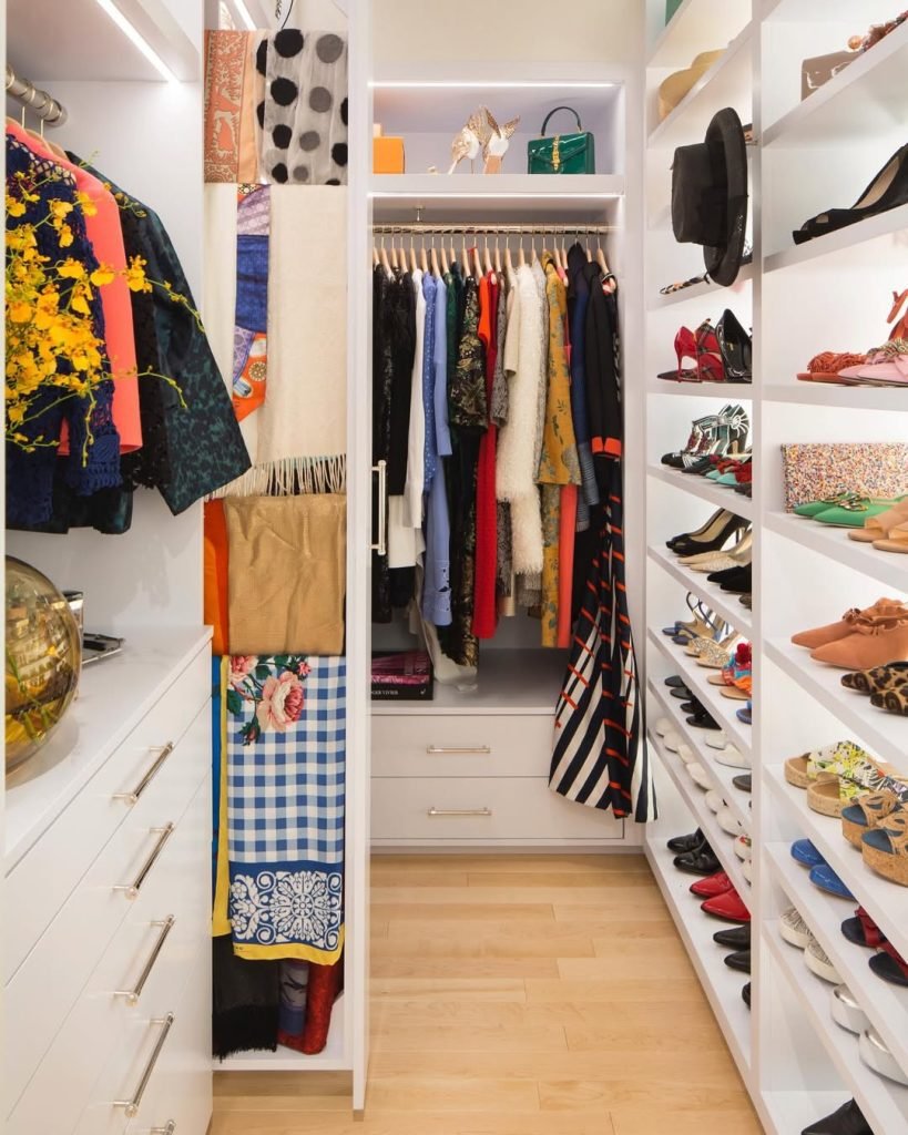 Maximizing Vertical Closet Space