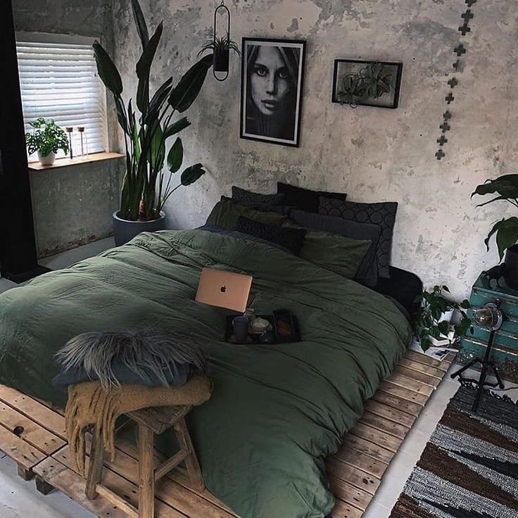 Minimalist Industrial Floor Bedroom