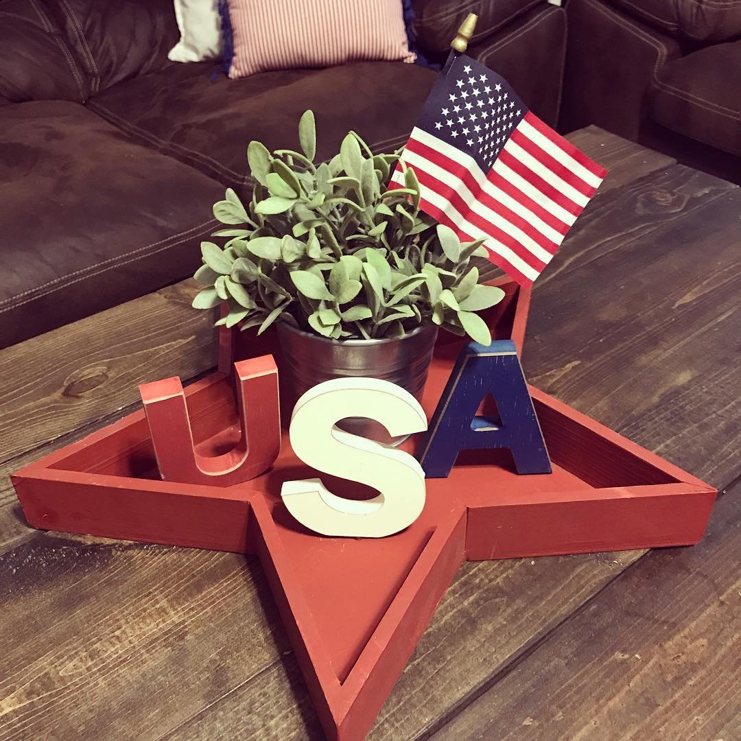 Patriotic Star Tray Decor
