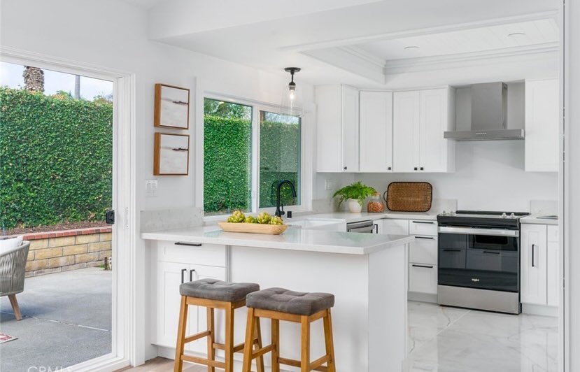 Seamless Indoor-Outdoor Flow