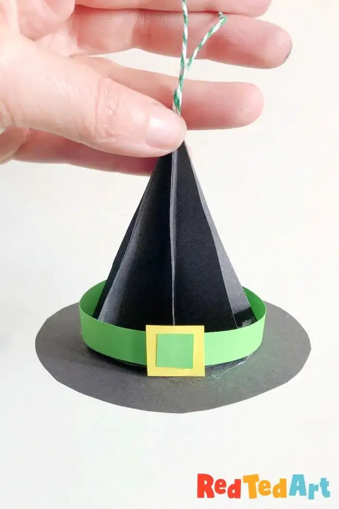 3-D Witch Hat Decor