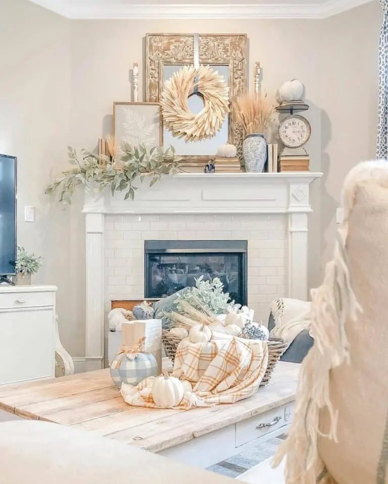 Autumn Decor for White Cottages