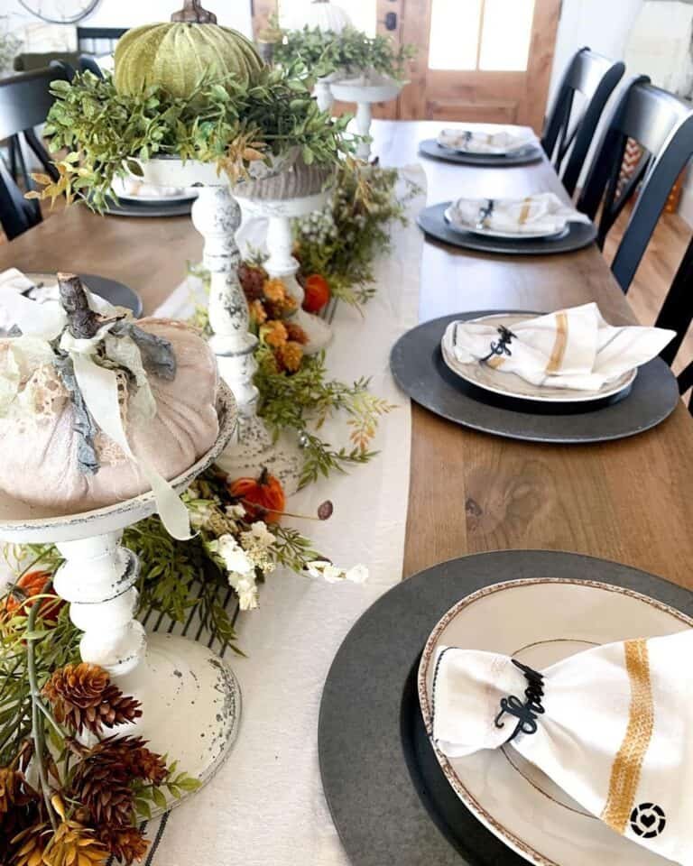 Autumn-Themed Dining Table