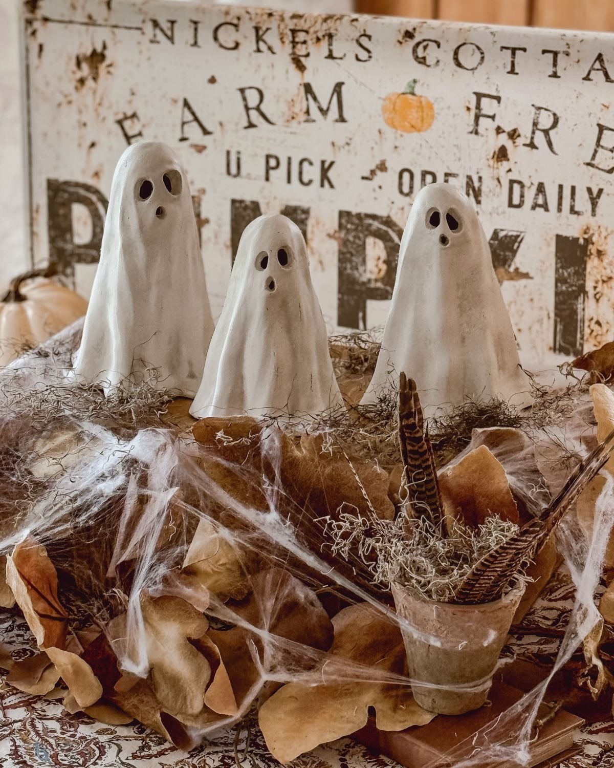 Ceramic Ghost Table Decor