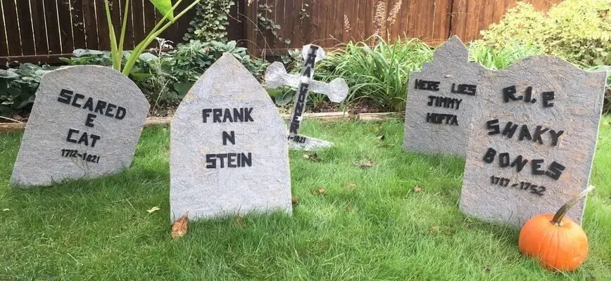 DIY Tombstone Decorations