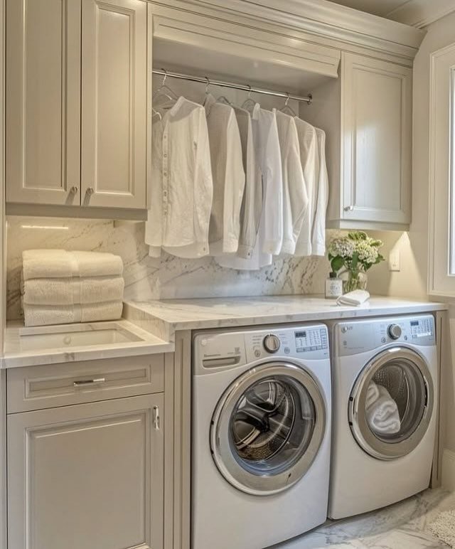 Elegant Built-In Drying Area