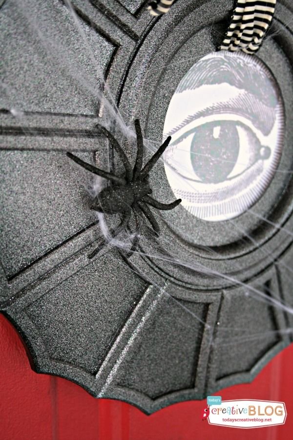 Eye Medallion Wreath