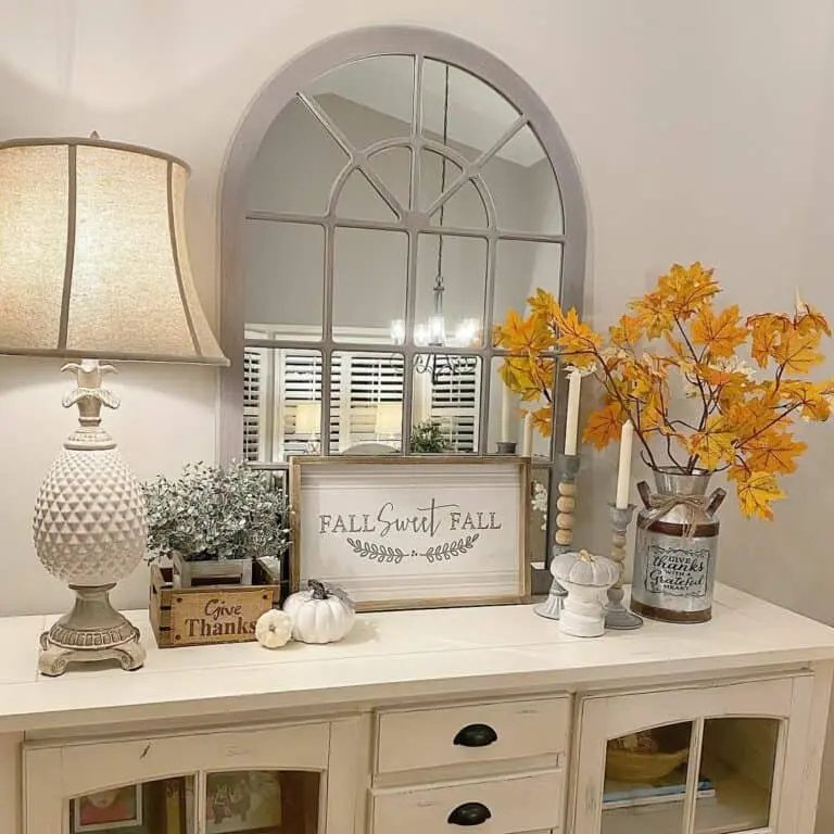 Farmhouse Accents for Fall