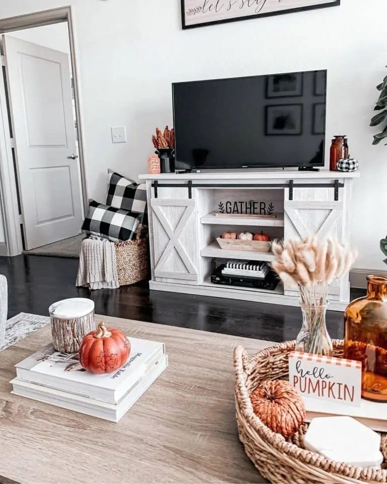 Farmhouse Living Room Warmth
