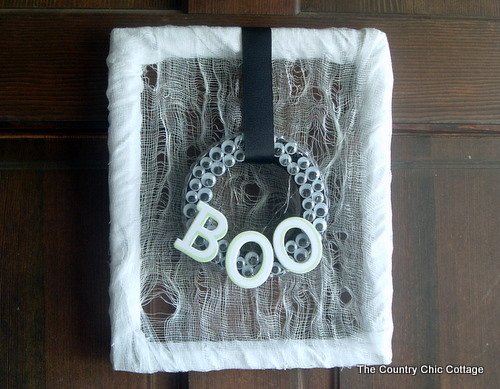 Googly Eyes Wreath Decoration