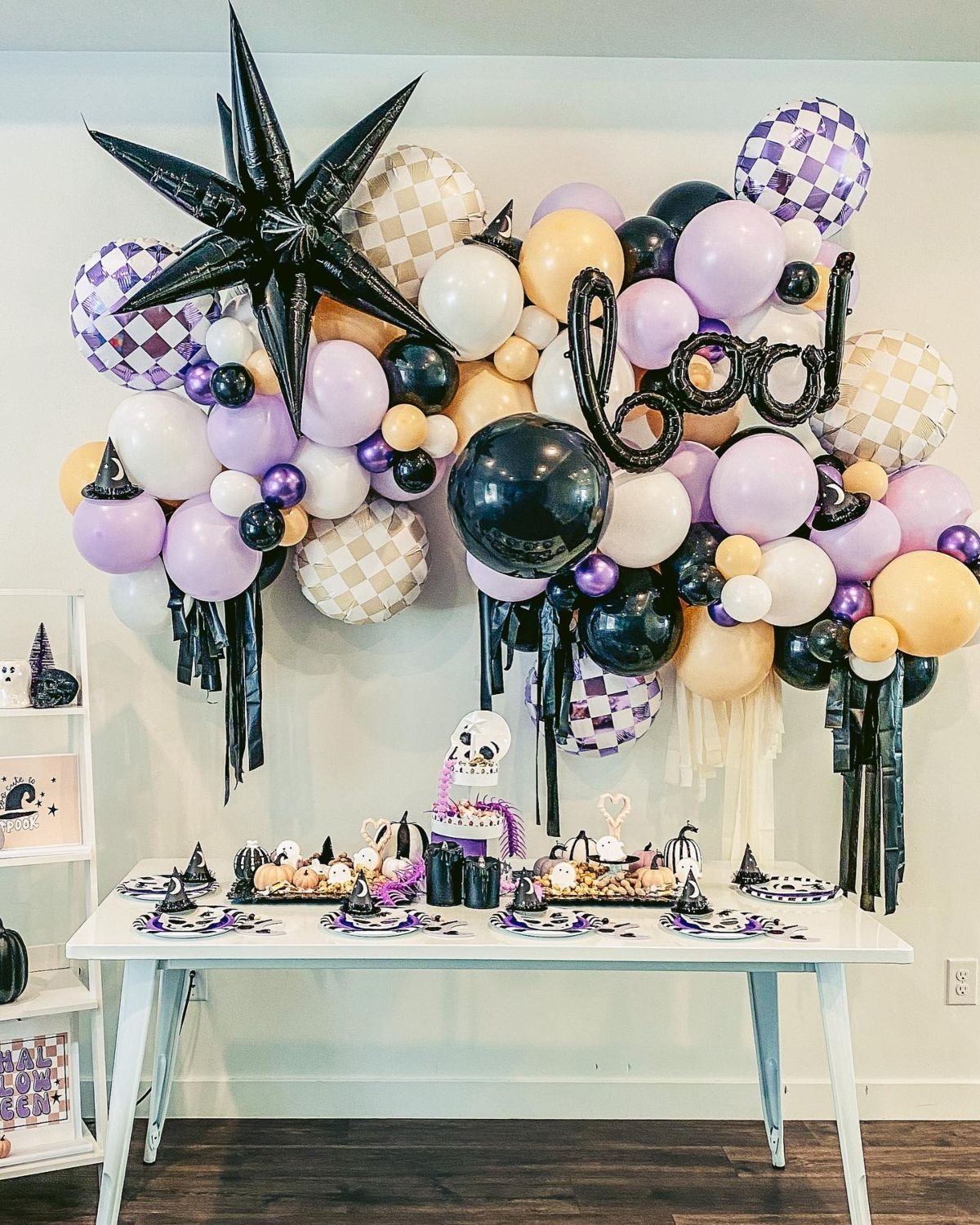 Halloween Balloon Decoration