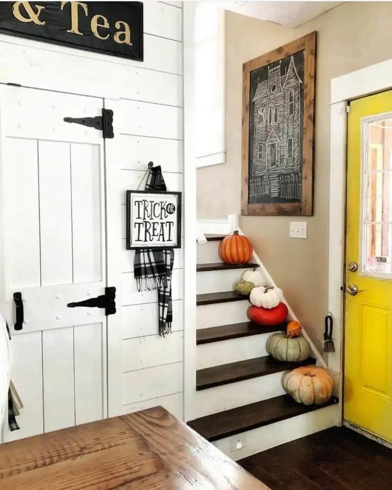 Halloween Chalkboard Decor