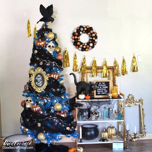 Halloween Tree Décor