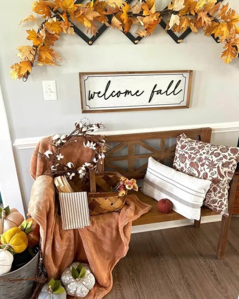 Luxurious Fall Entryway Decor