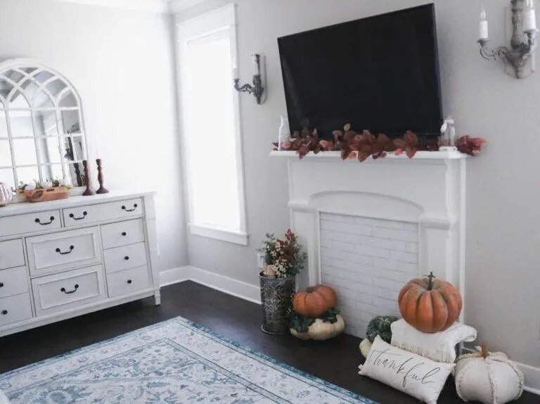 Mantel Decor Display