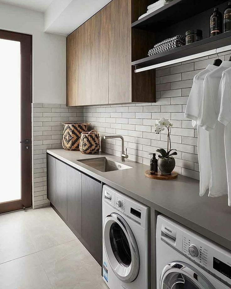 Modern Wood Grain Laundry Design