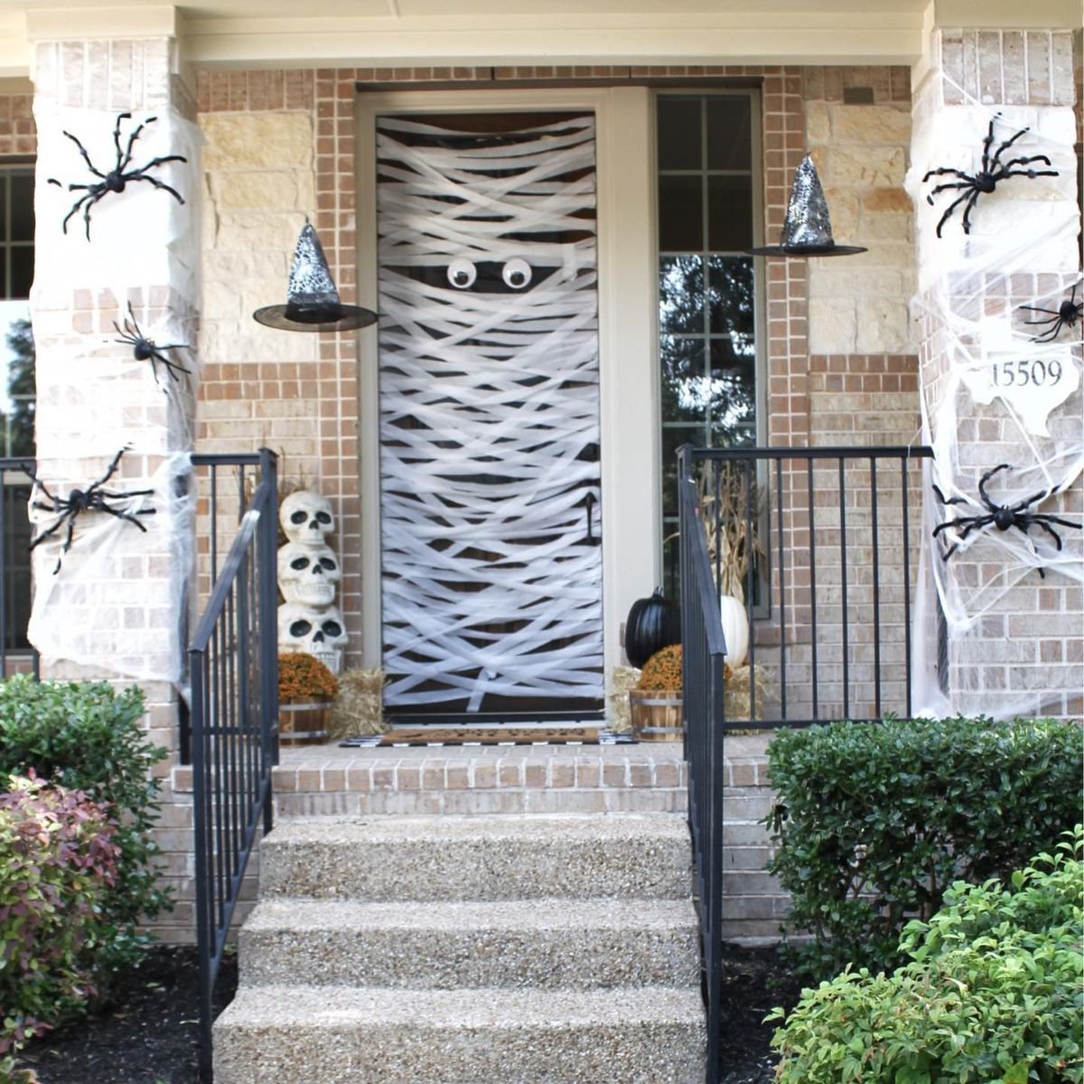 Mummy-Themed Door Decor