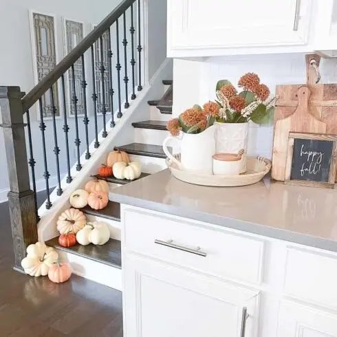 Pumpkin Decor on Stairs