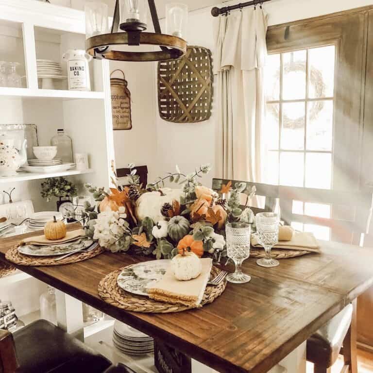 Pumpkin-Filled Farmhouse Table