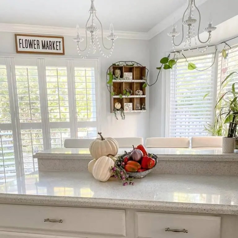 Seasonal Countertop Décor