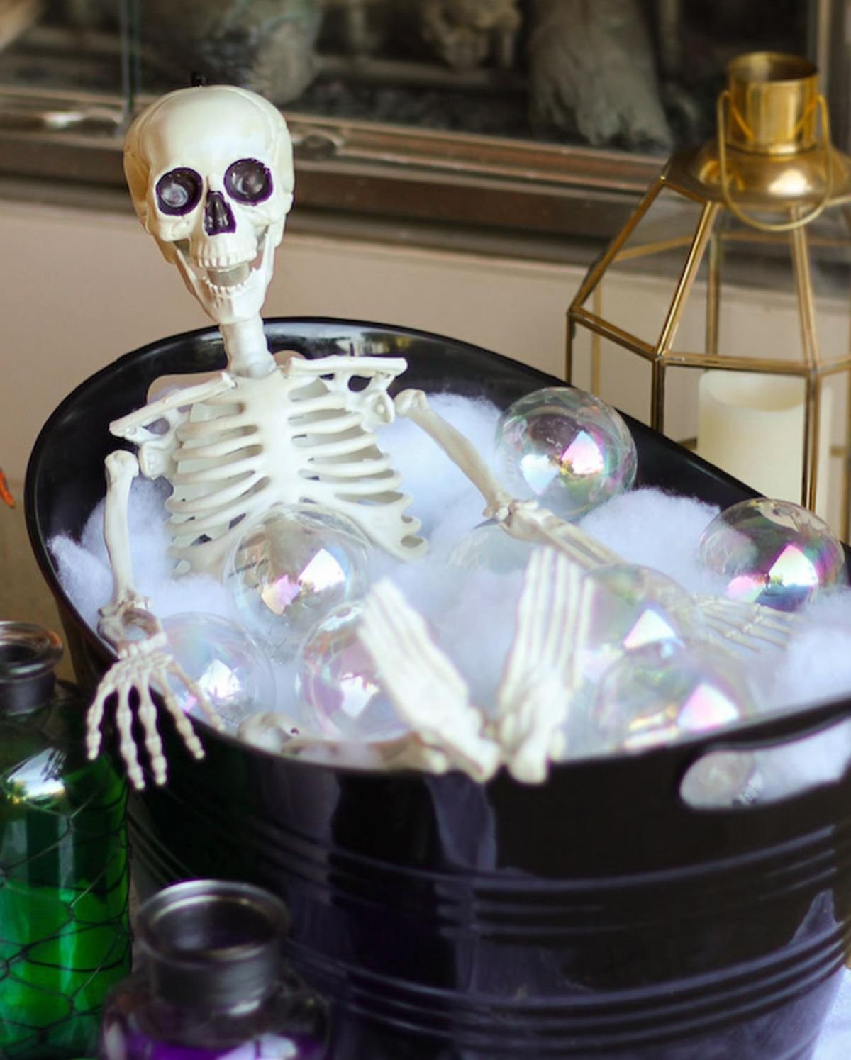 Skeleton in Bathtub Decor