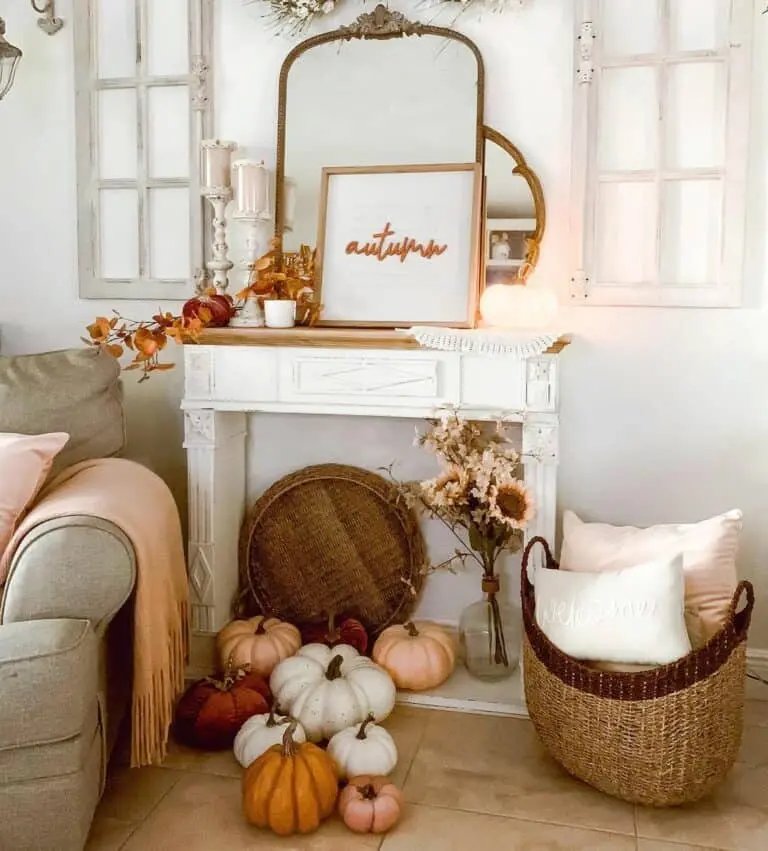 Stacked Mirror Fall Display