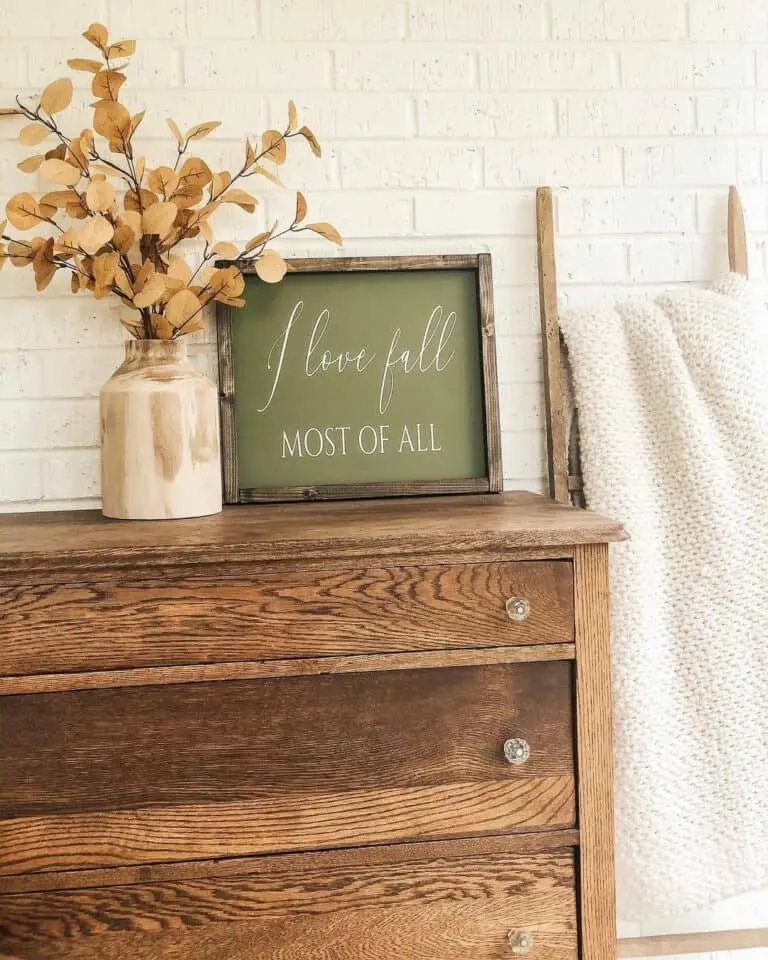 Stylish Neutral Fall Décor
