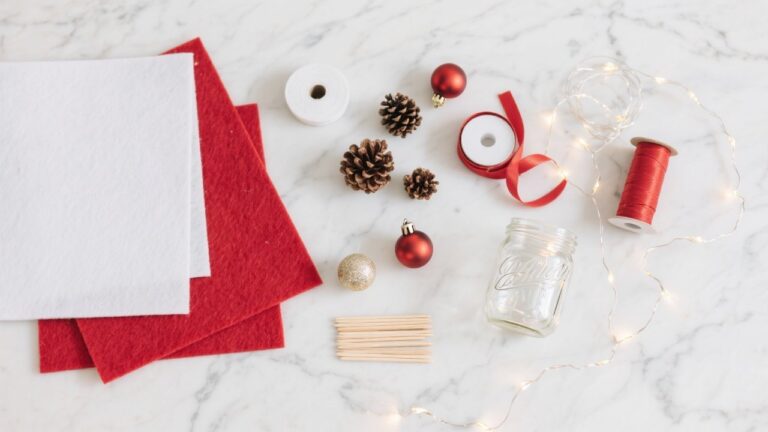 20 Easy Dollar Store Christmas Crafts DIY Ideas