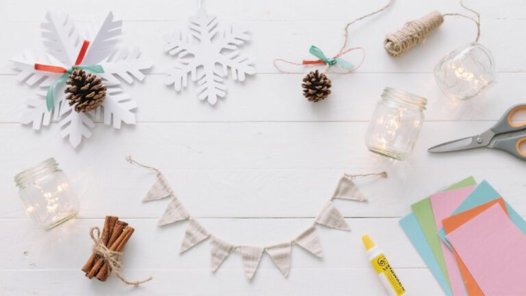 25 Easy DIY Christmas Decorations You Can Make at Home