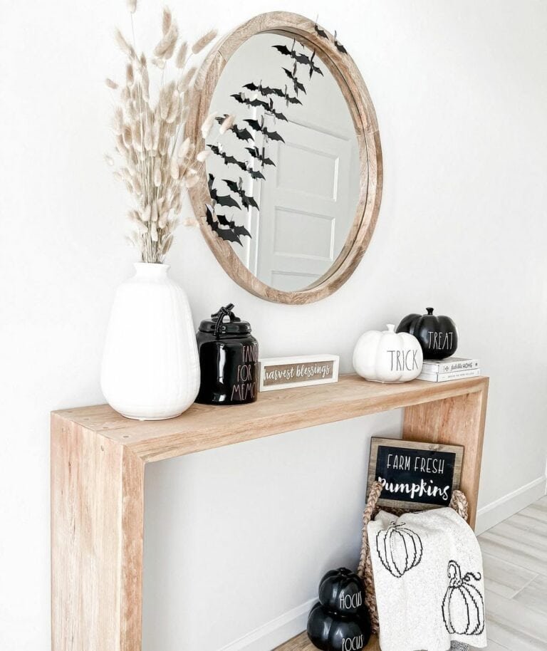 Black and White Pumpkin Decor