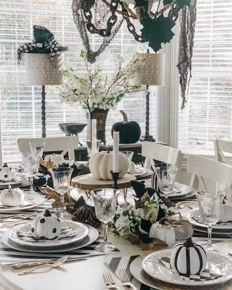 Black and White Table Decor