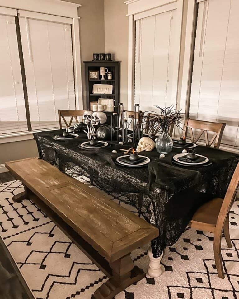 Black and White Table Decor