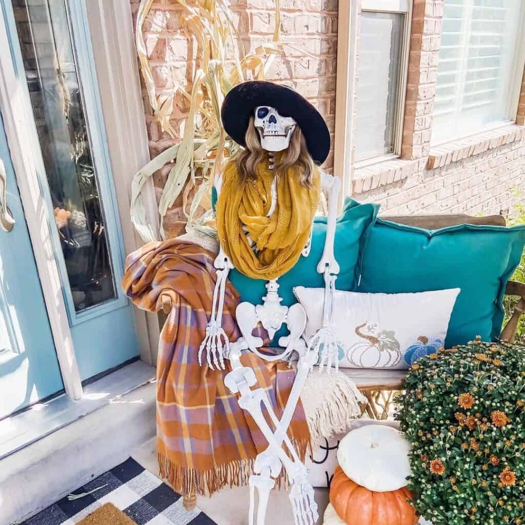Chic Skeleton Accessories Display
