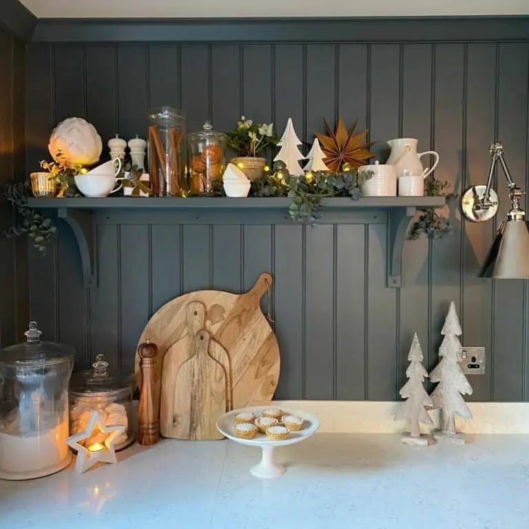 Christmas Shelf Styling