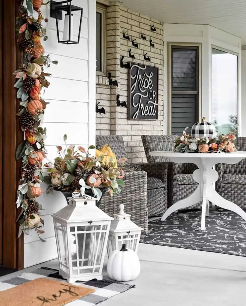 Cottage Chic Halloween Decor