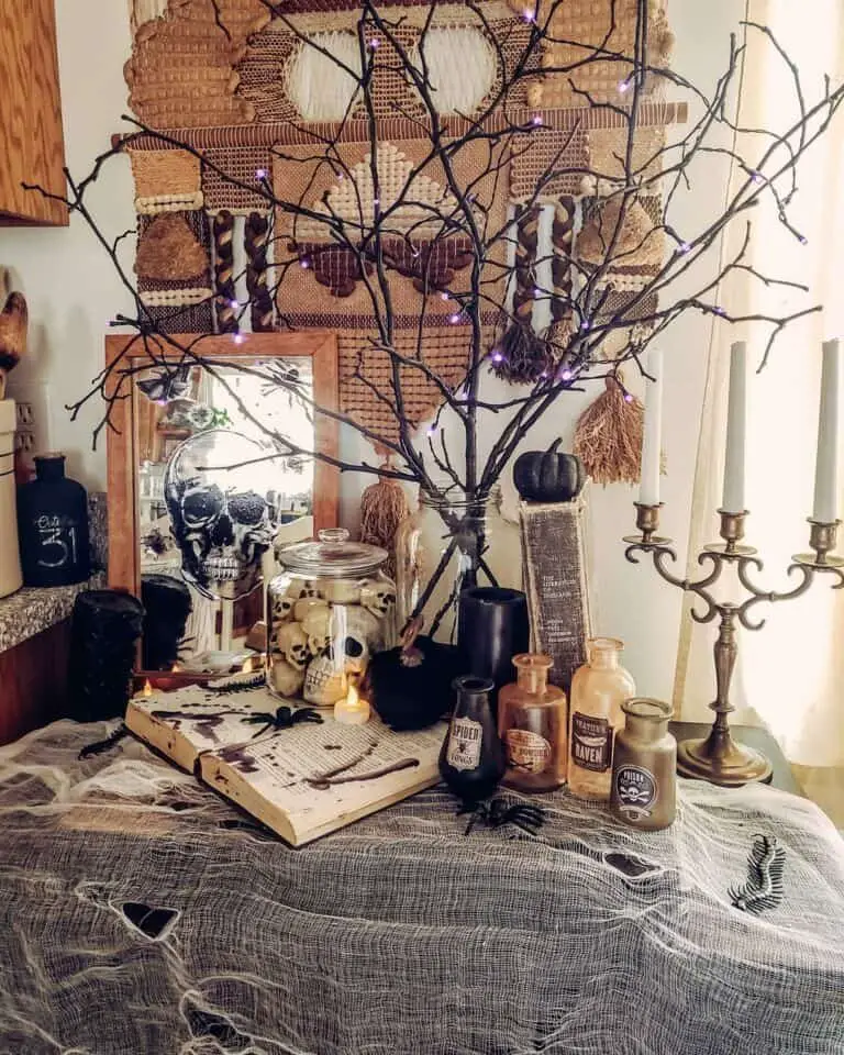 Creepy Cobweb Table Setup