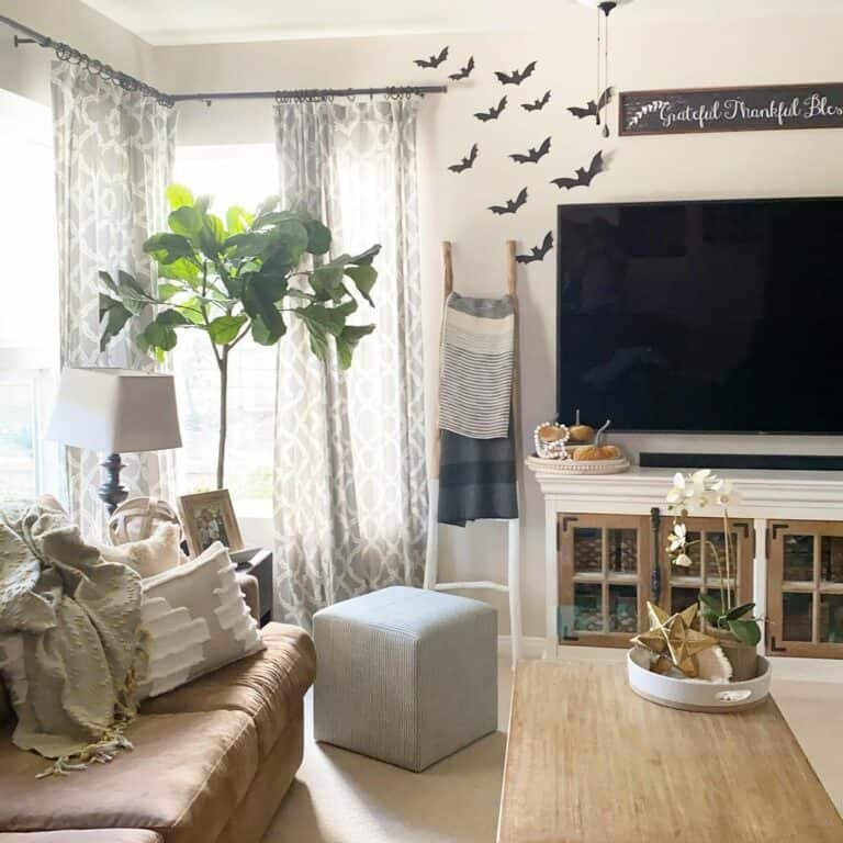 Cricut Wall Bat Decoration